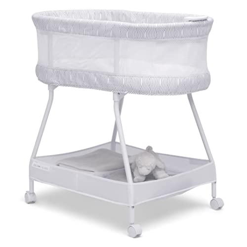 Curve Bassinet with Mesh Sides and Vibration