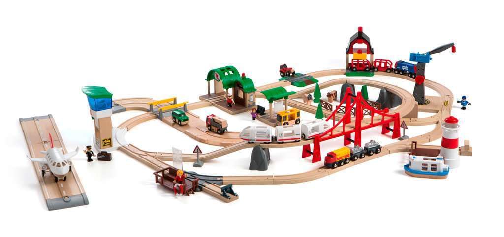 World Railway World Deluxe Set - 106-Piece FSC-Certified Wood and Accessory