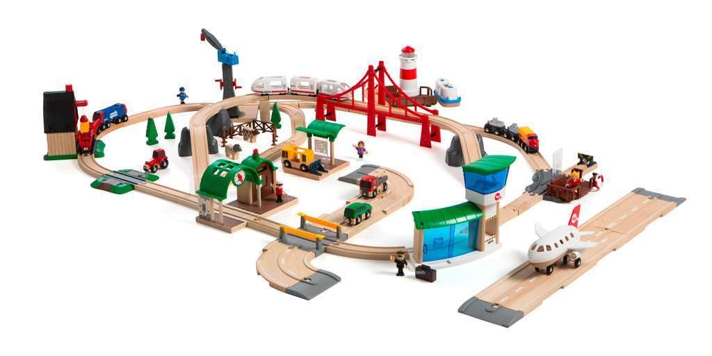 World Railway World Deluxe Set - 106-Piece FSC-Certified Wood and Accessory