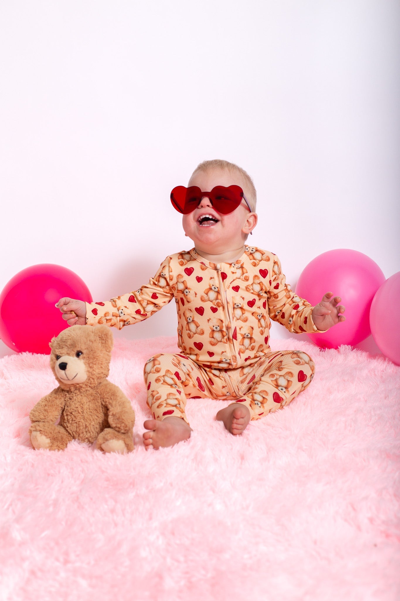 Ribbed bamboo teddy heart zippy