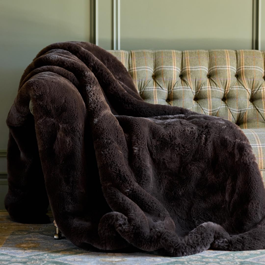 Snuggle Luxe Premium Soft Eco-Conscious Cozy Throw Blanket for Perfect Comfort