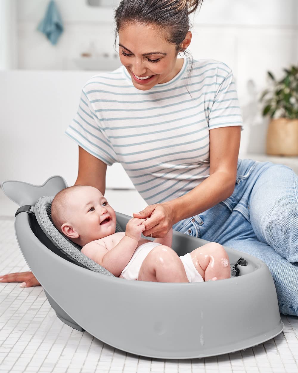 Infant Bath Tub 3-Stage Grow With Baby Smart Sling MOBY Bathtub Grey Age 0+