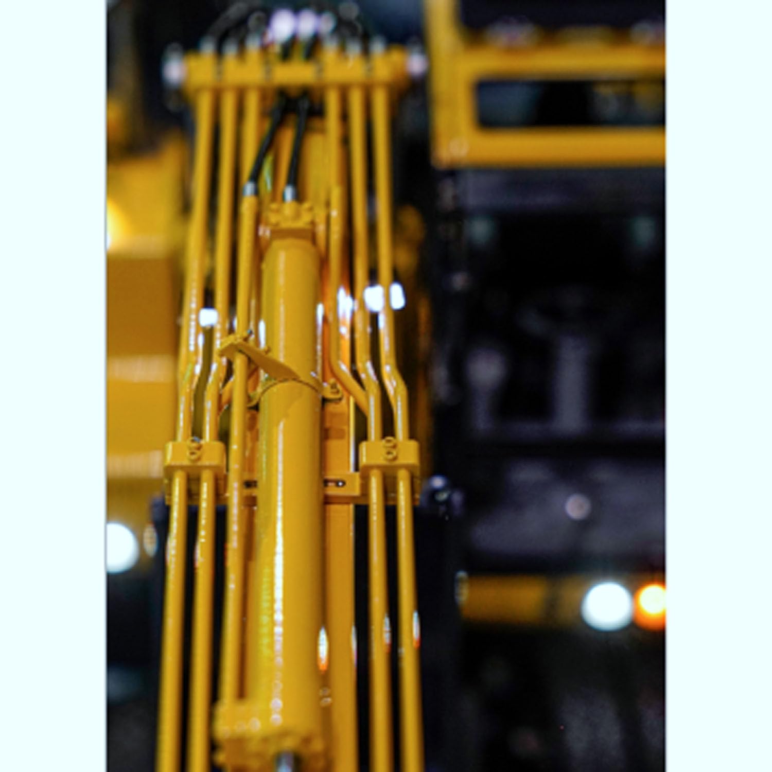 Remote Control Hydraulic Wheeled Excavator PW180 10CH Valve Metal Construction Vehicle