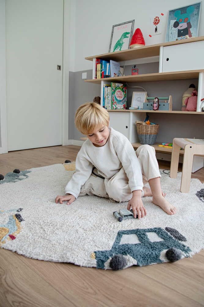 Washable Area Rugs for Kids Eco City - Wheels, Handmade in Natural, Ø 4' 7"