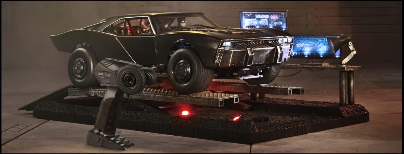 RC The Batman Batmobile, Remote-Controlled 1:10 Scale Toy Vehicle HCD18