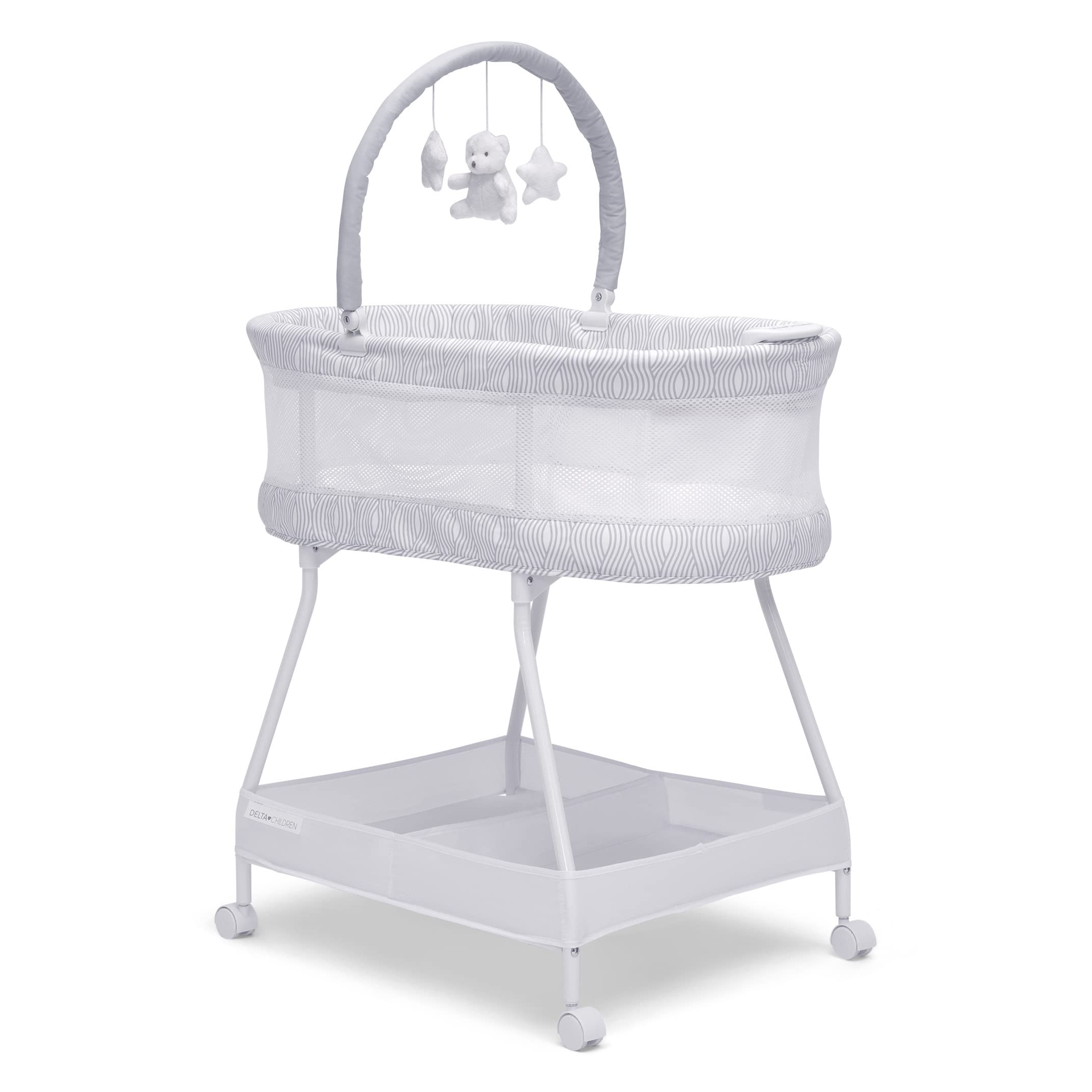 Curve Bassinet with Mesh Sides and Vibration