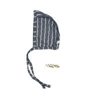 The Printed Bonnet -  Linear Stem