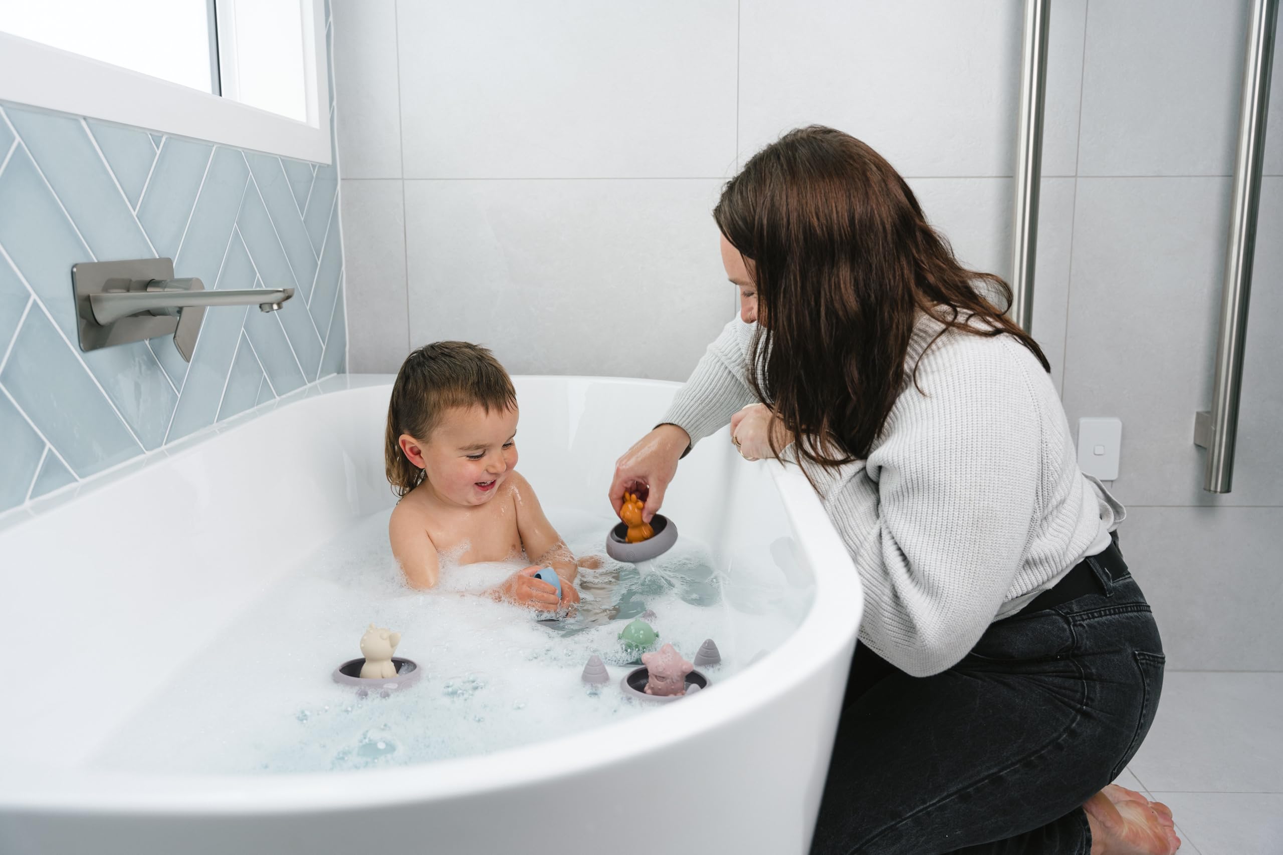 Alien Explorers Baby Bath Toys, Food Grade Silicone Toddler Bath Toys