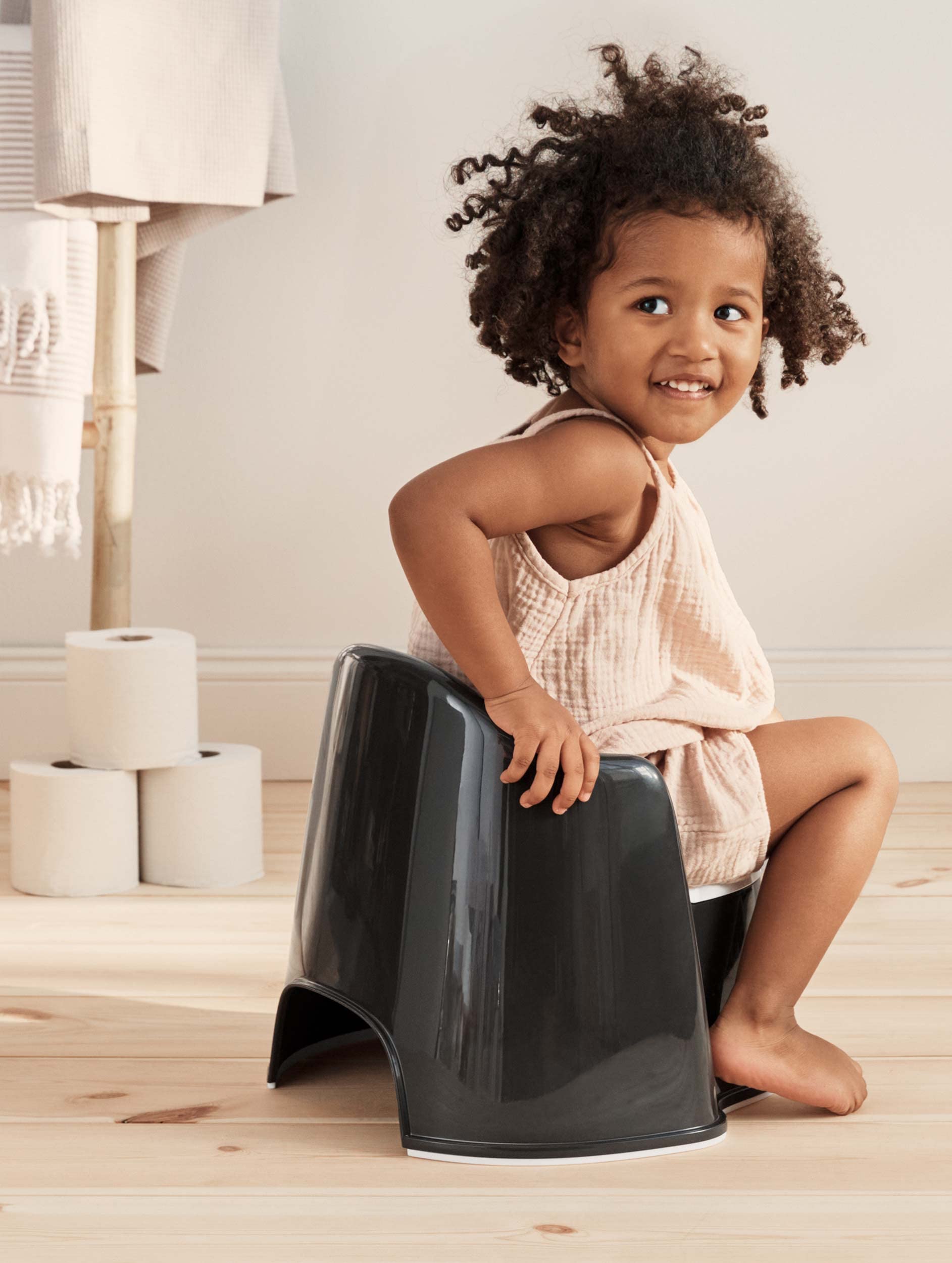 BabyBjörn Potty Chair, Black/White Potty Training Toilet, Easy-to-Clean, Removable Inner Potty, Non-Slip