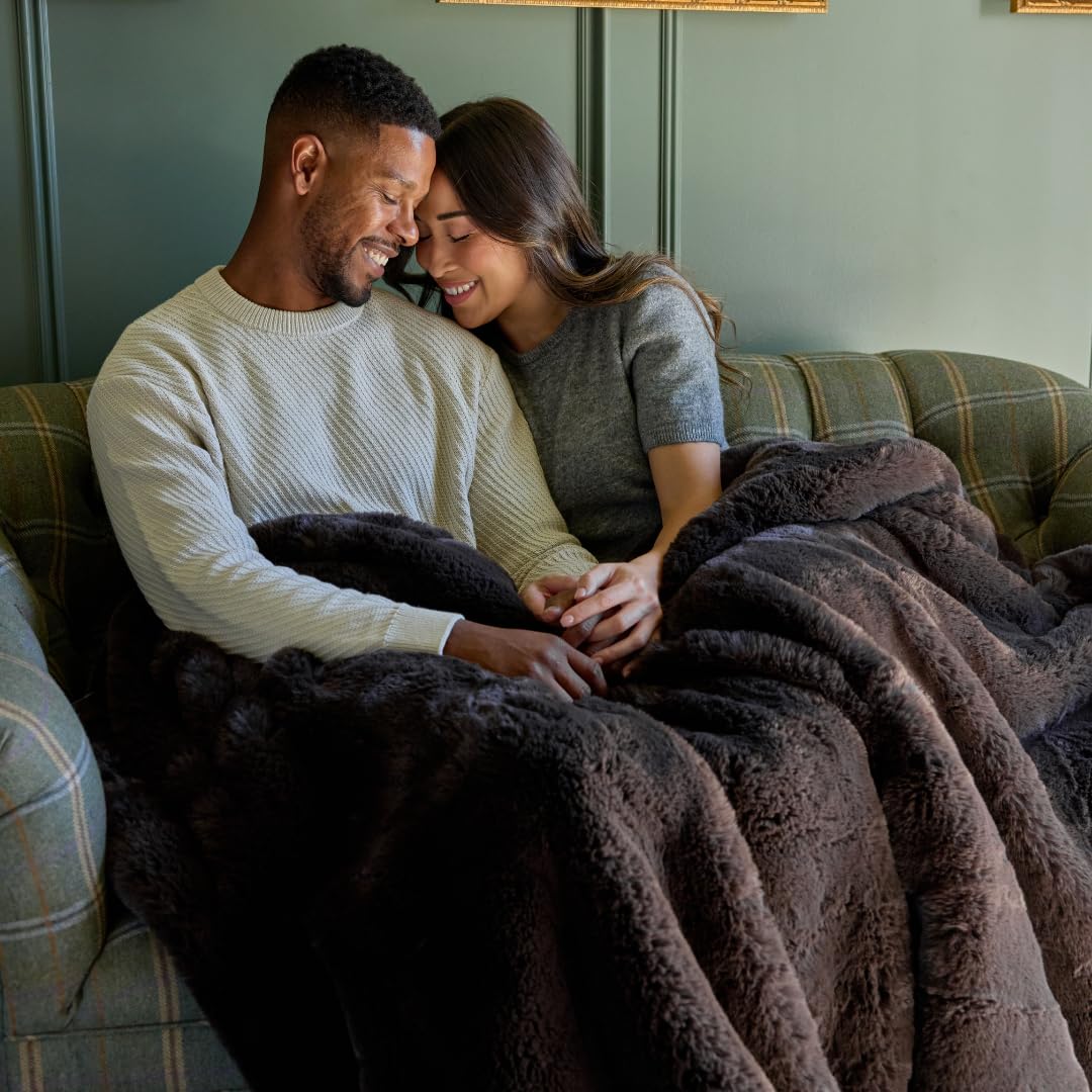 Snuggle Luxe Premium Soft Eco-Conscious Cozy Throw Blanket for Perfect Comfort