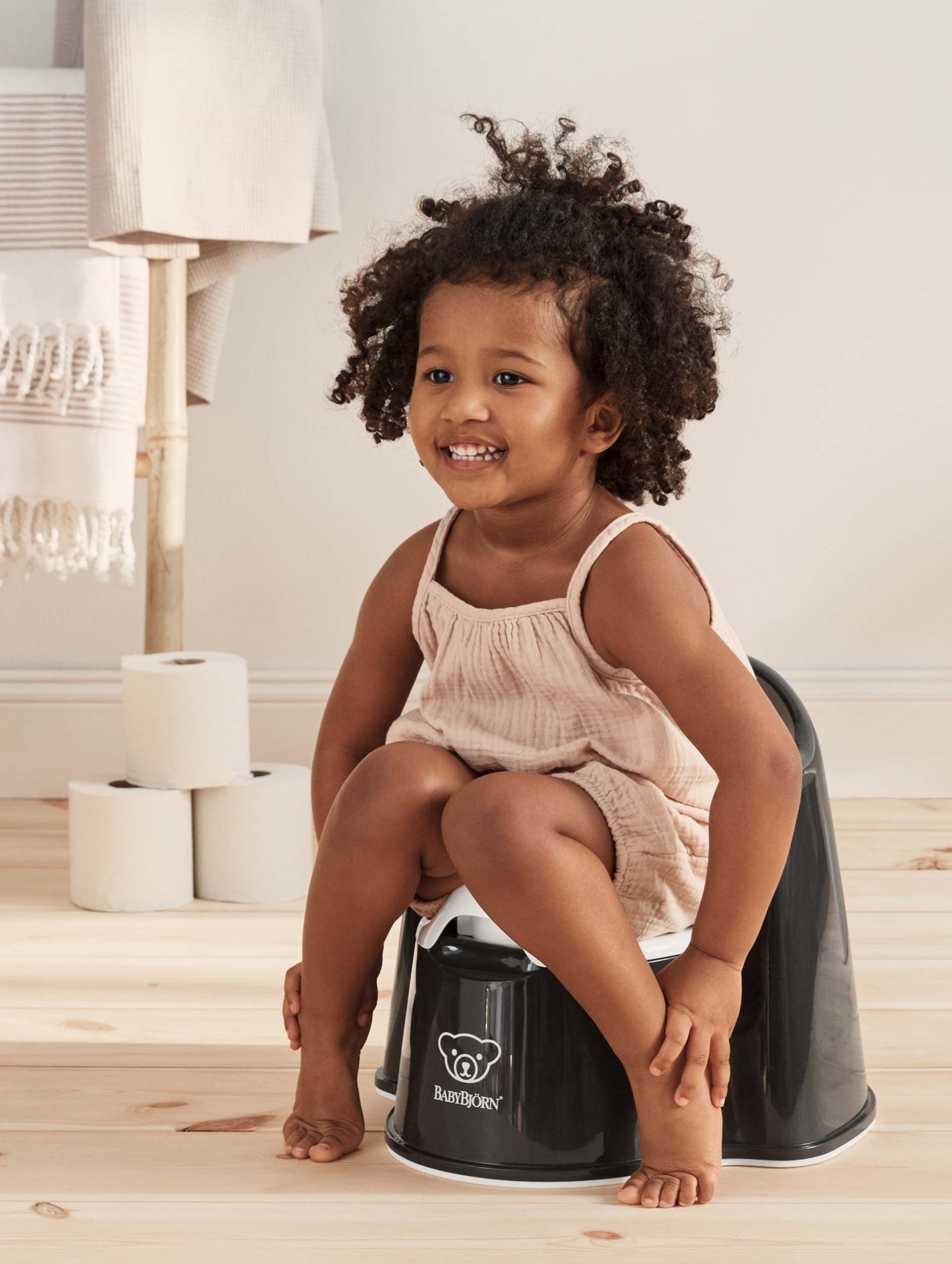 BabyBjörn Potty Chair, Black/White Potty Training Toilet, Easy-to-Clean, Removable Inner Potty, Non-Slip