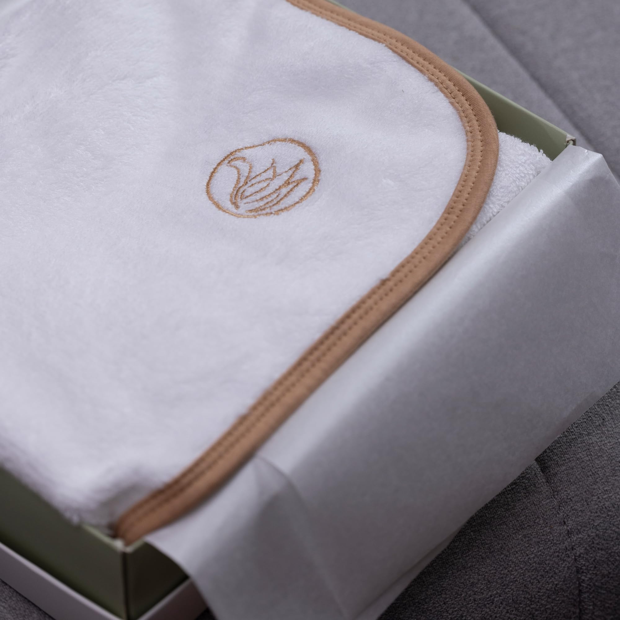 Towel - 35x35 XL, Ultra-Soft & Absorbent, Rayon from Bamboo, Gift-Ready