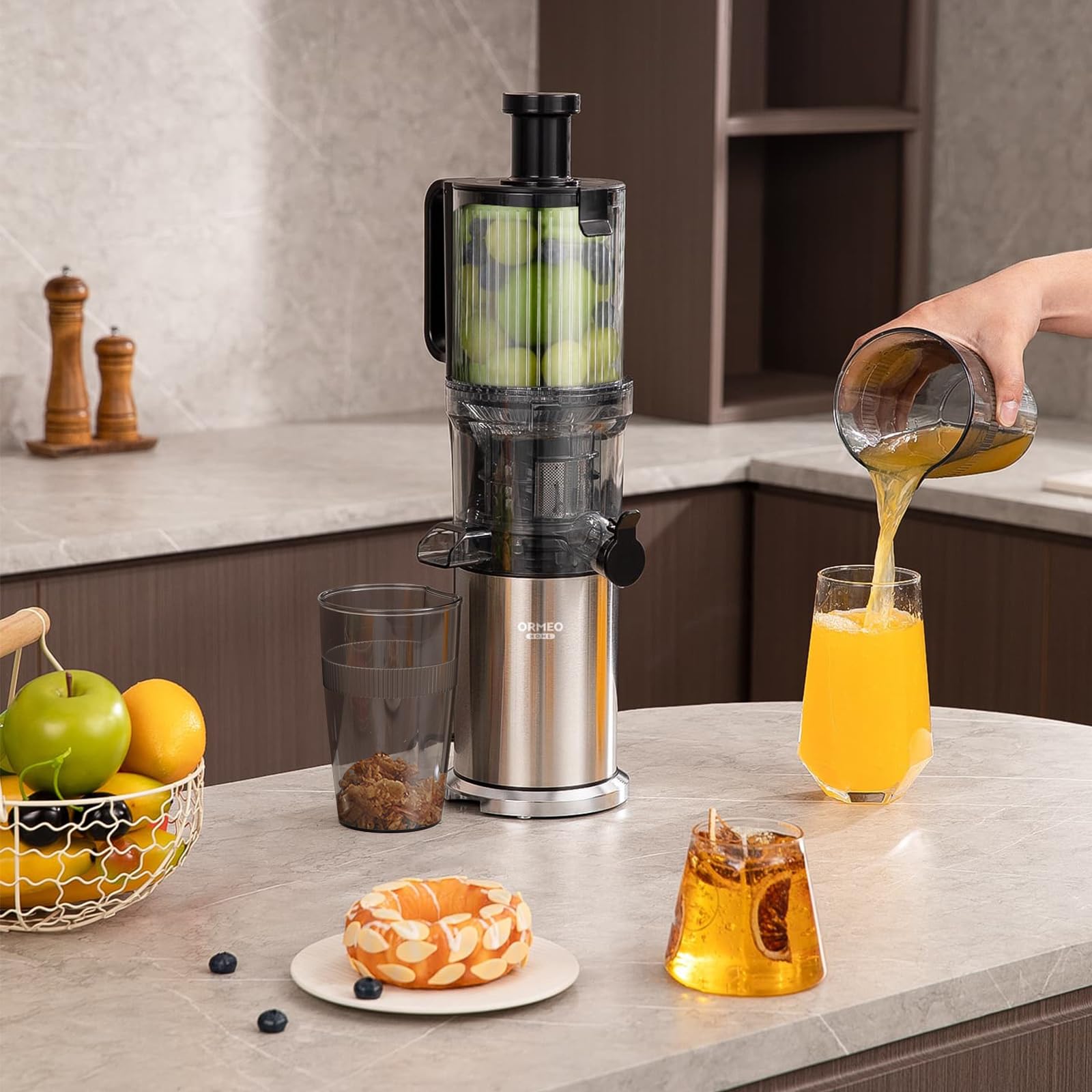 Cold Press Juicer with 5.0” Large Feed Chute Fit Whole Fruits & Vegetables