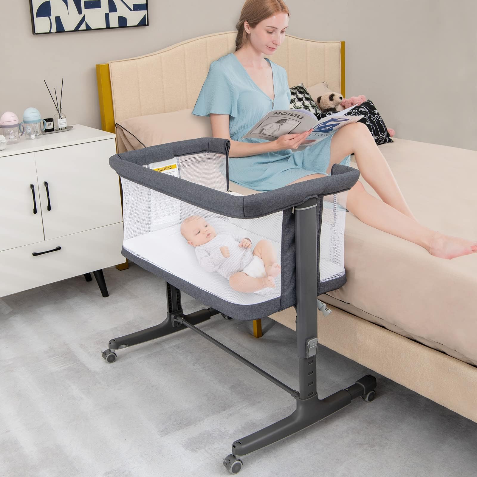 3-in-1 Baby Bassinet Bedside Sleeper with Wheels