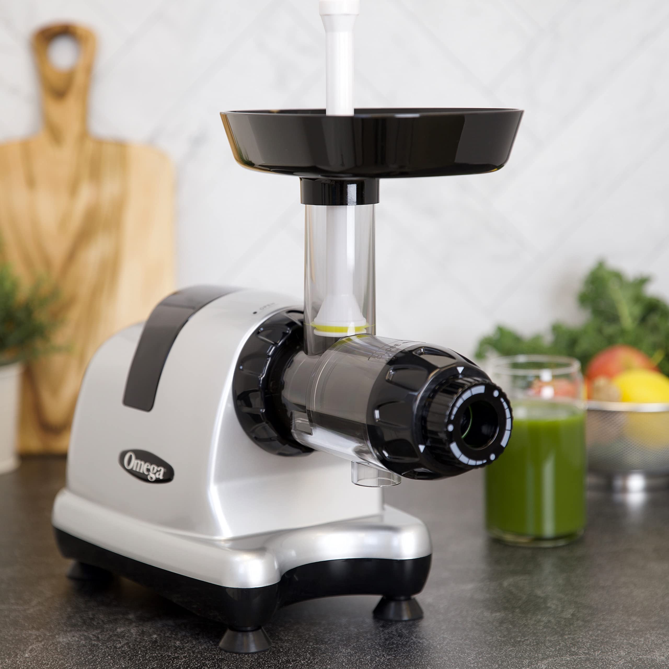 Cold Press Juicer Machine, Vegetable and Fruit Juice Extractor and Nutrition System