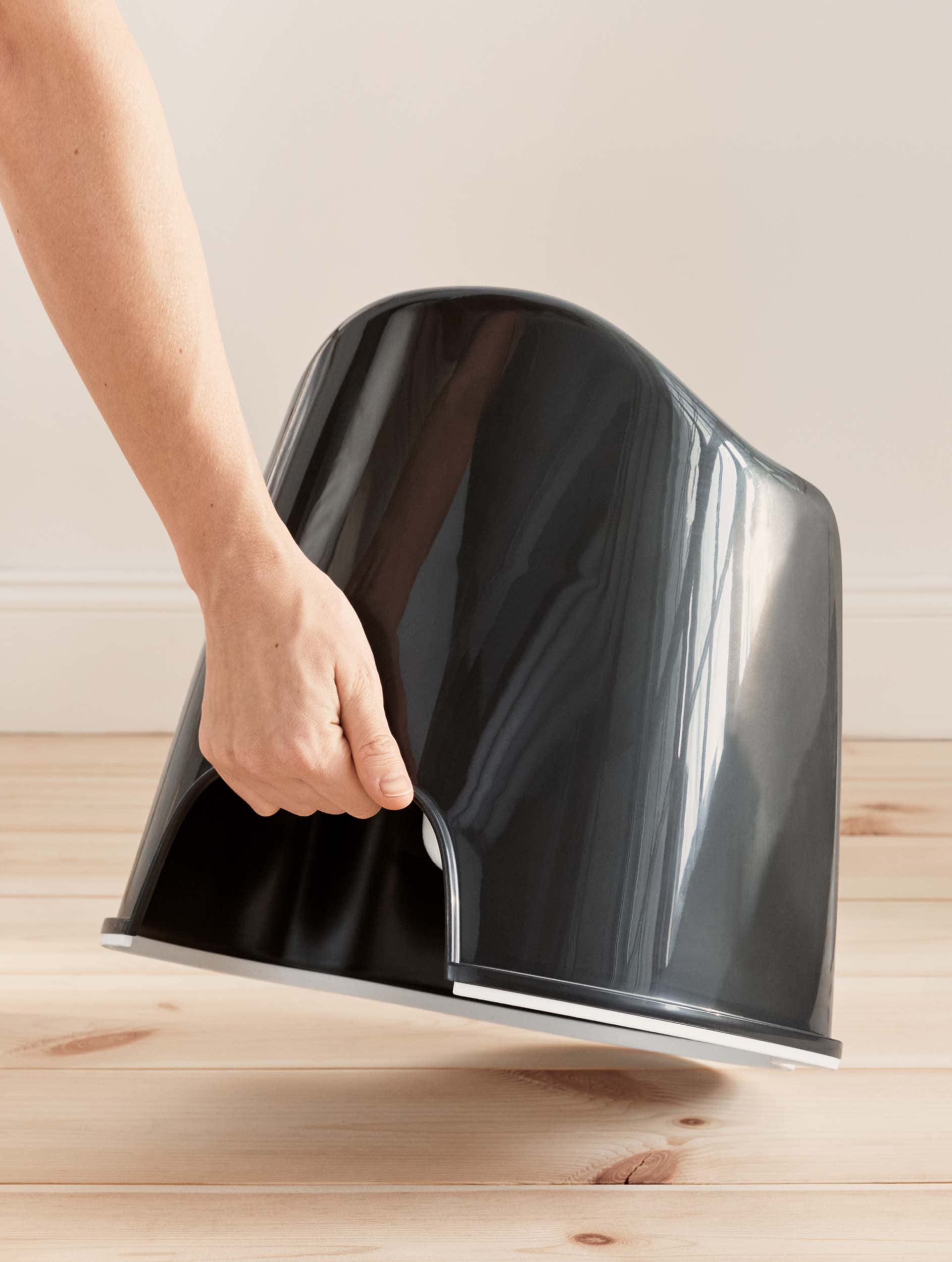 BabyBjörn Potty Chair, Black/White Potty Training Toilet, Easy-to-Clean, Removable Inner Potty, Non-Slip