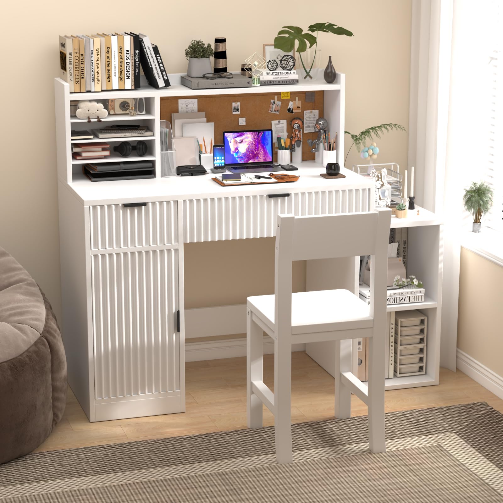 White Wooden Kids Fluted Desk and Chair Set,Kids Study Table and Chair Set