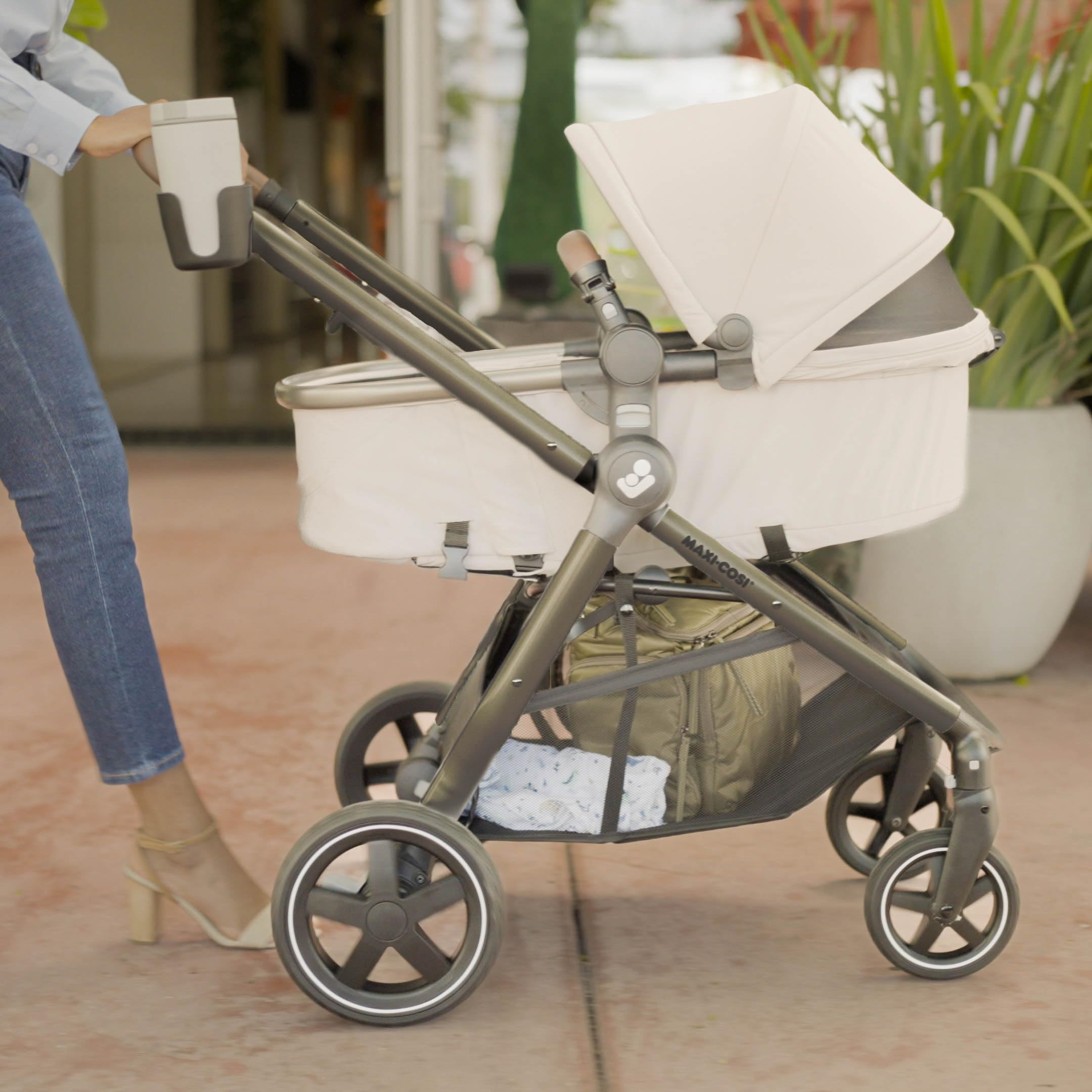 Zelia™ Luxe 5-in-1 Modular Travel System