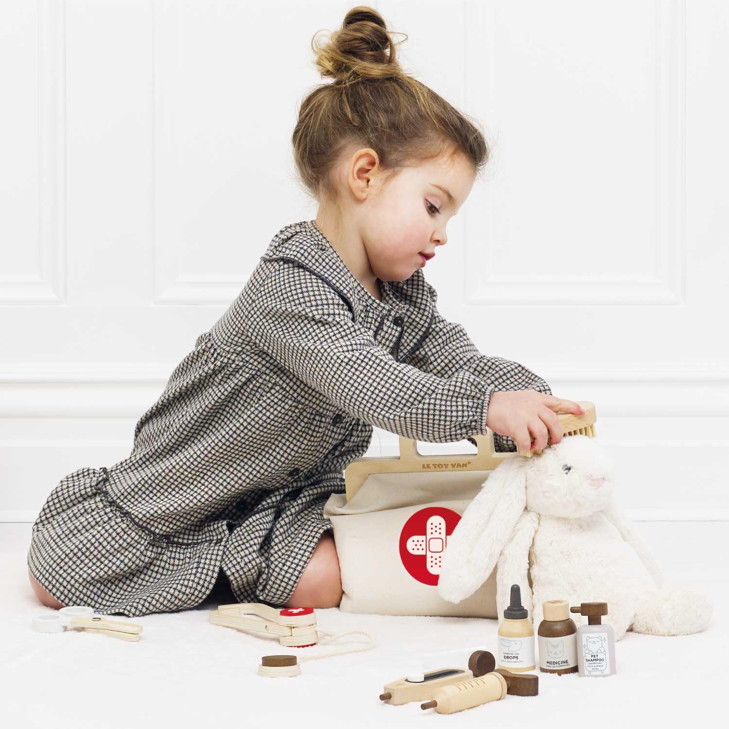 Animal Vet Set | Wooden Role Play Set - Suitable for Ages 3+ Years