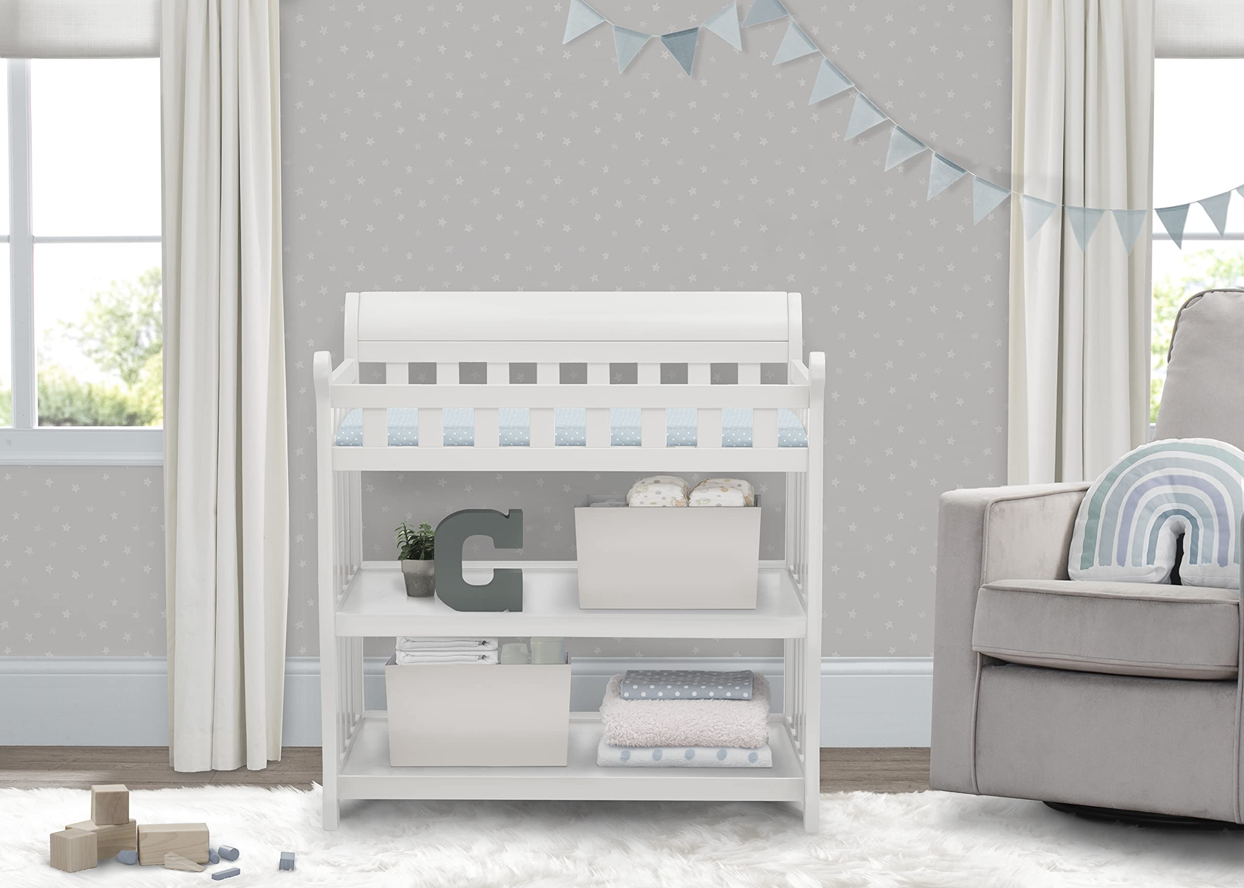 Eclipse Changing Table with Changing Pad
