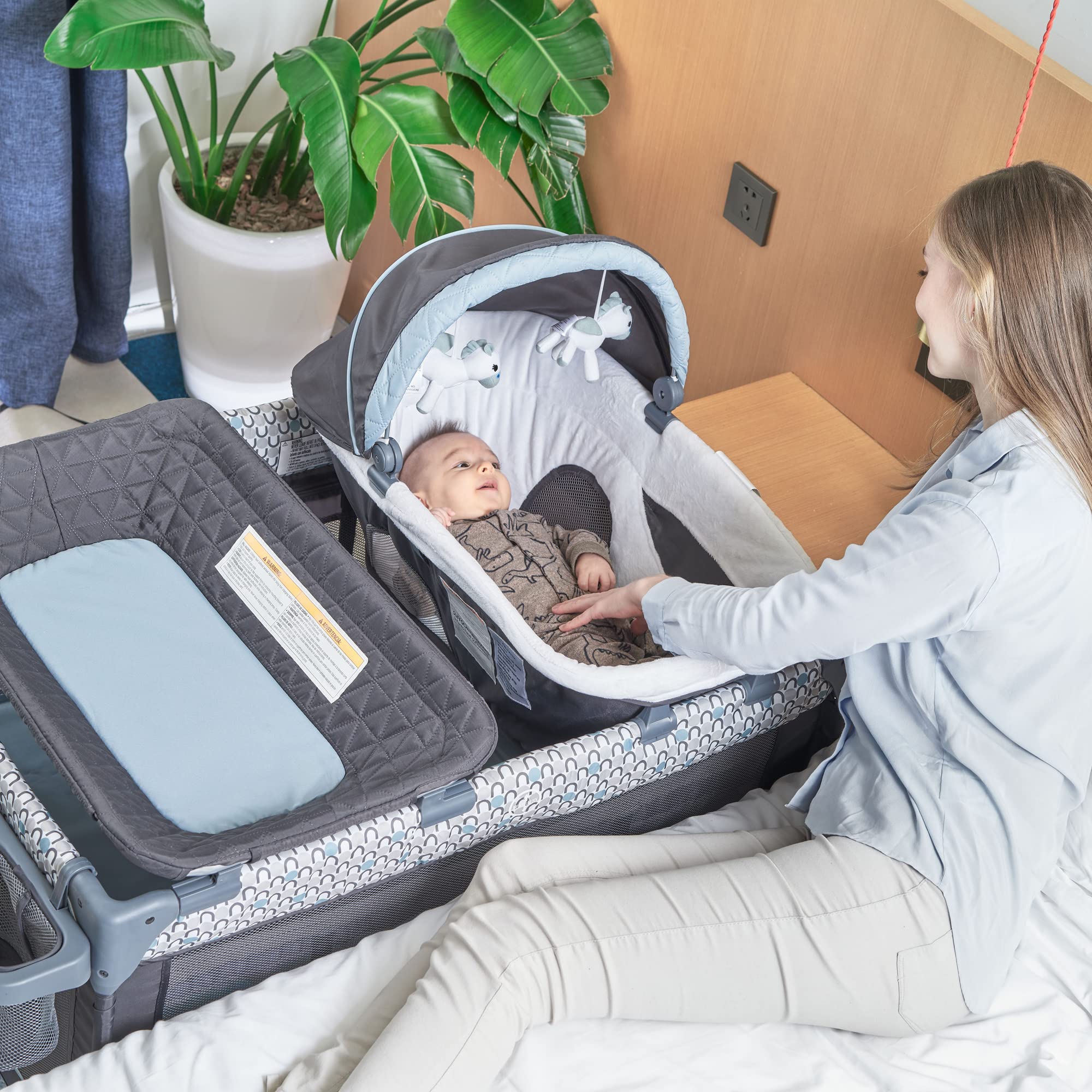 5 in 1 Multifunctional Pack and Play,Qutanix Foldable Baby Crib with Bassinets