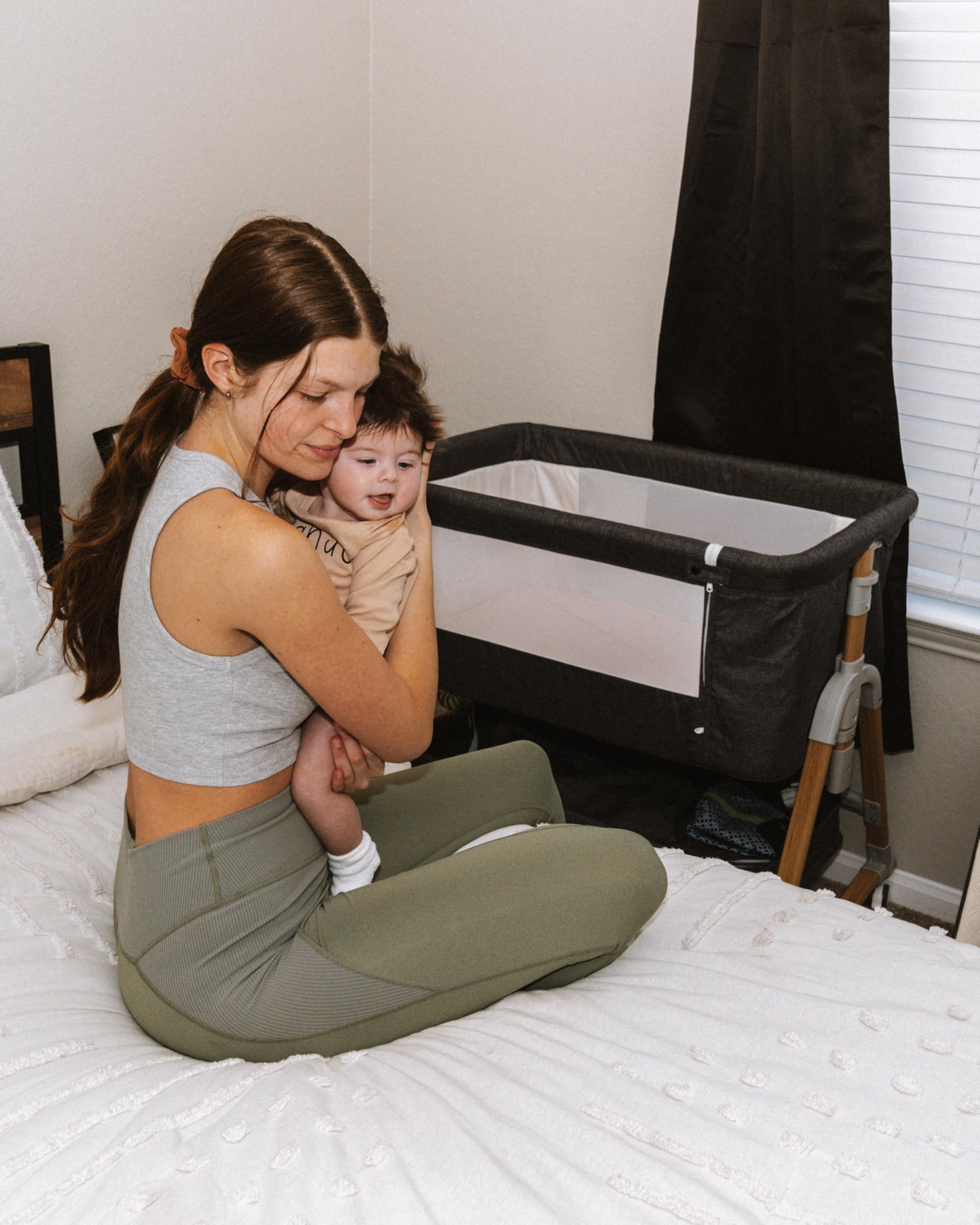 3-in-1 Convertible Baby Bassinet with Wheels