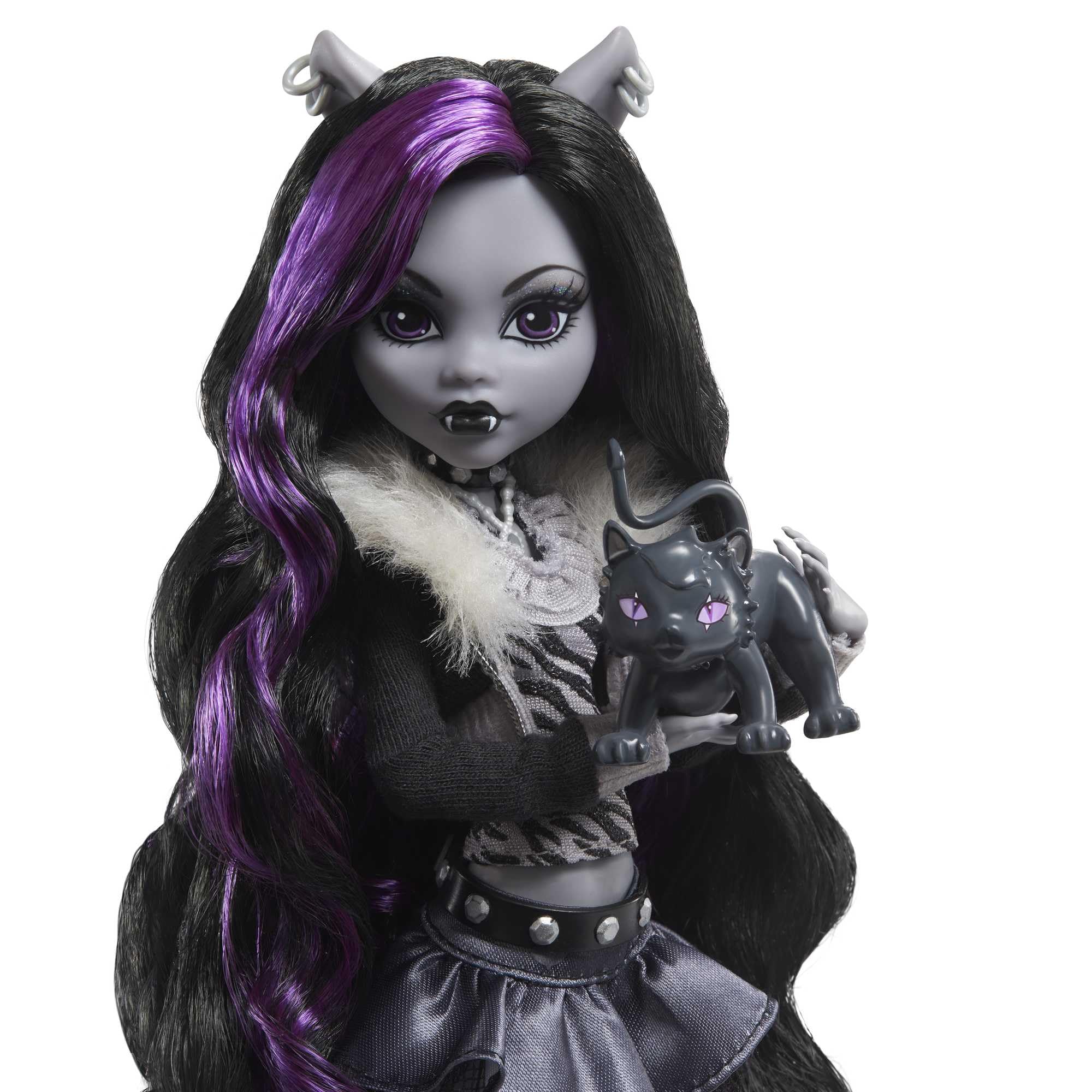 Reel Drama Doll, Clawdeen Wolf in Black and White, Collectible Reproduction with Doll-Size