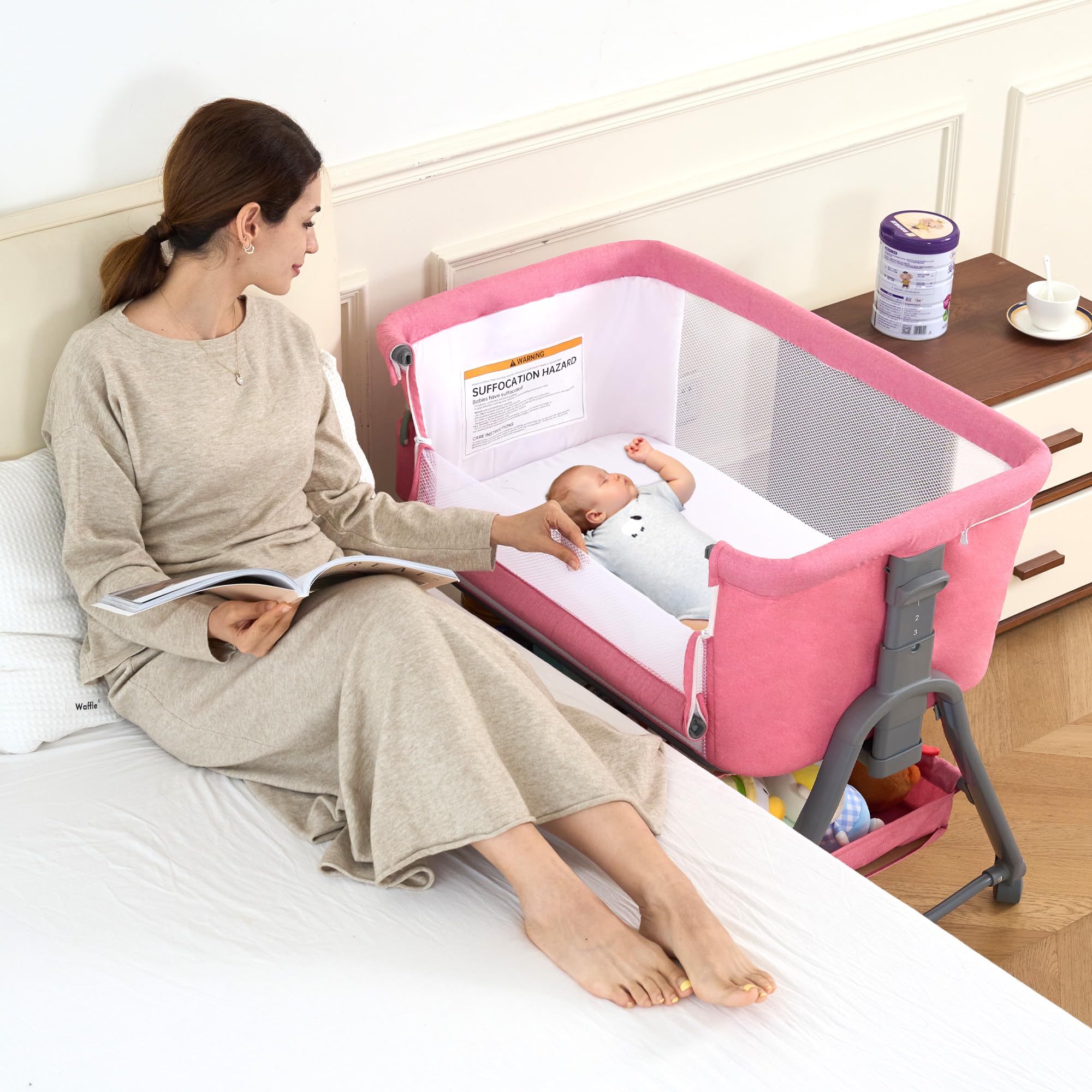 3-in-1 Bedside Bassinet with Adjustable Height and Mosquito Net