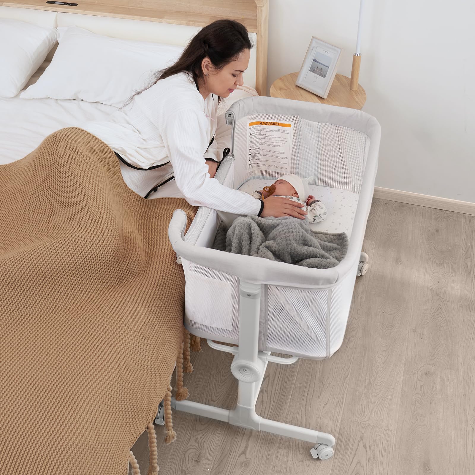 Baby Bassinets Bedside Sleeper - All Mesh Bedside Bassinet with Wheels