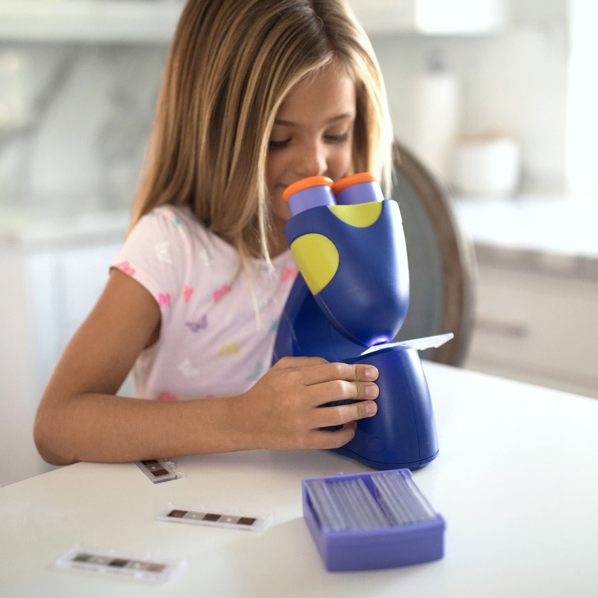 GeoSafari Jr. Talking Microscope Featuring Bindi Irwin: Microscope for Kids