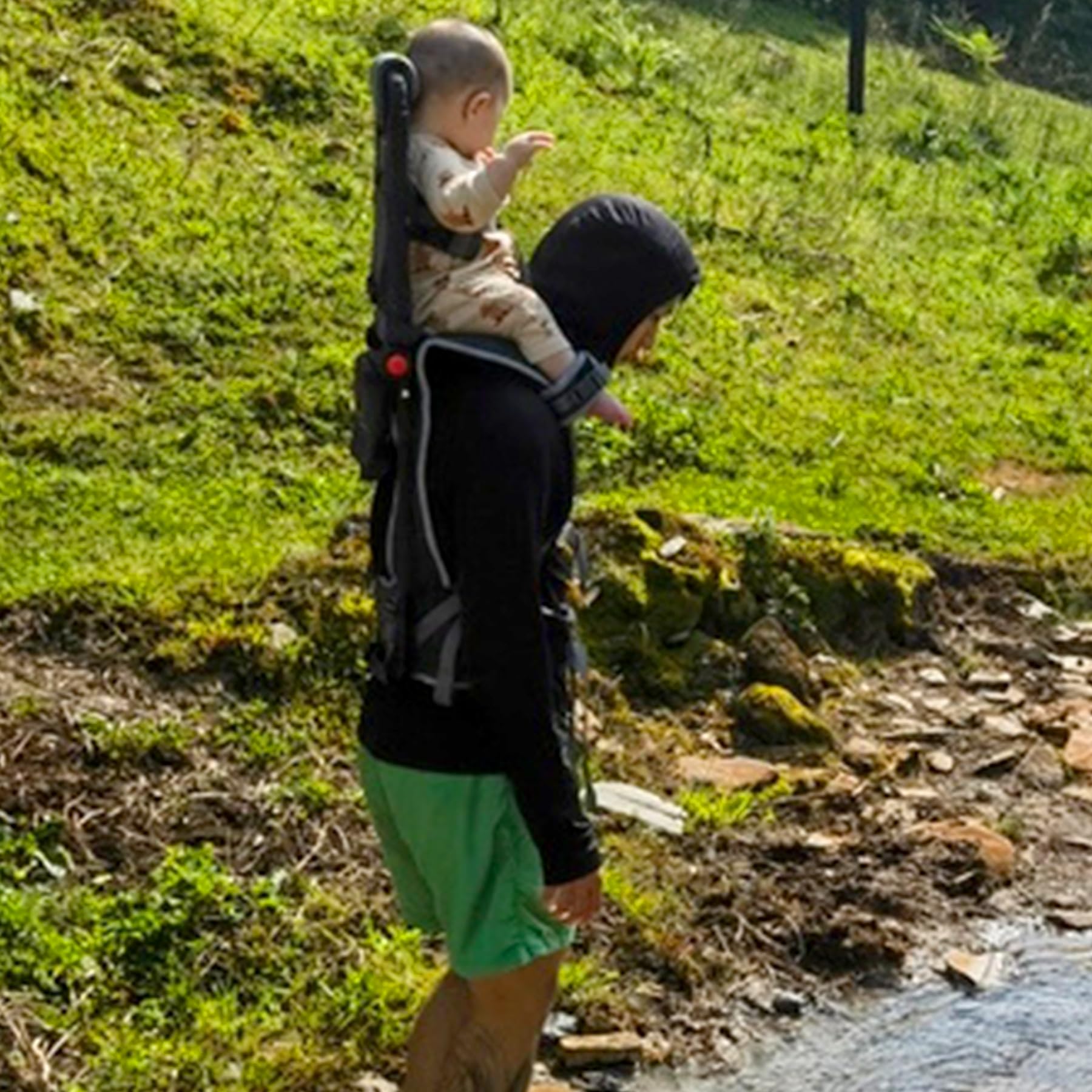 Hiking Backpack Carrier, Lightweight Toddler Shoulder Carrier with Sun Shade