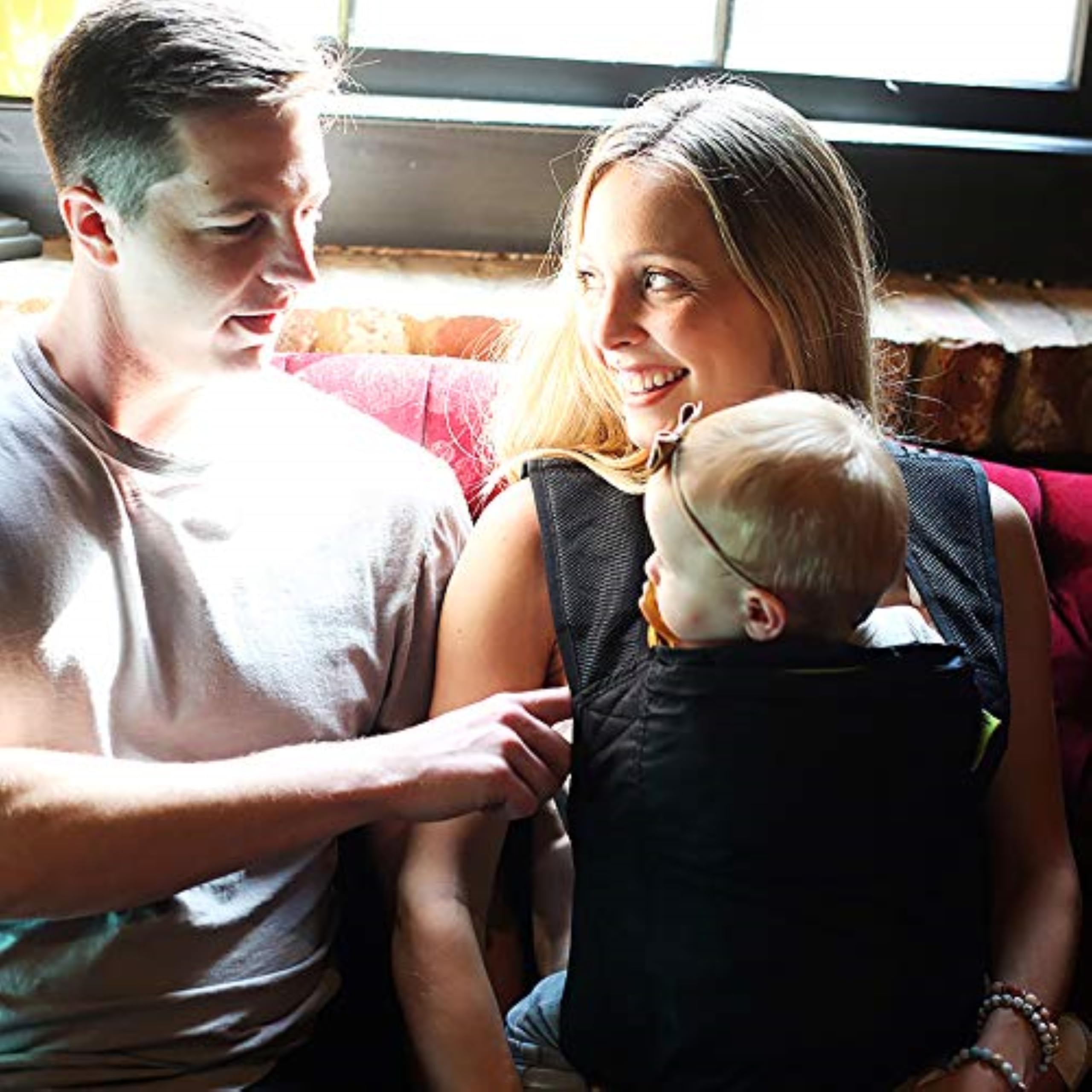Air Ultra-Lightweight Baby Carrier & Toddler Carrier (15-45 lbs) - Certified Hip-Healthy Baby