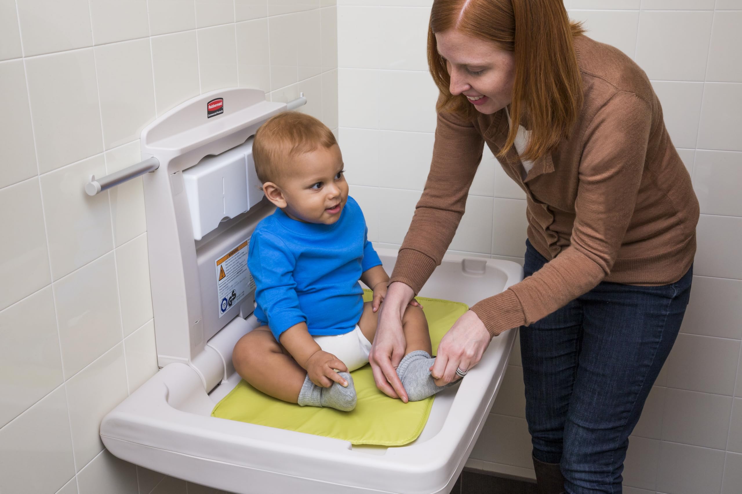 Wall-Mounted Horizontal Baby Changing Station with Safety Straps