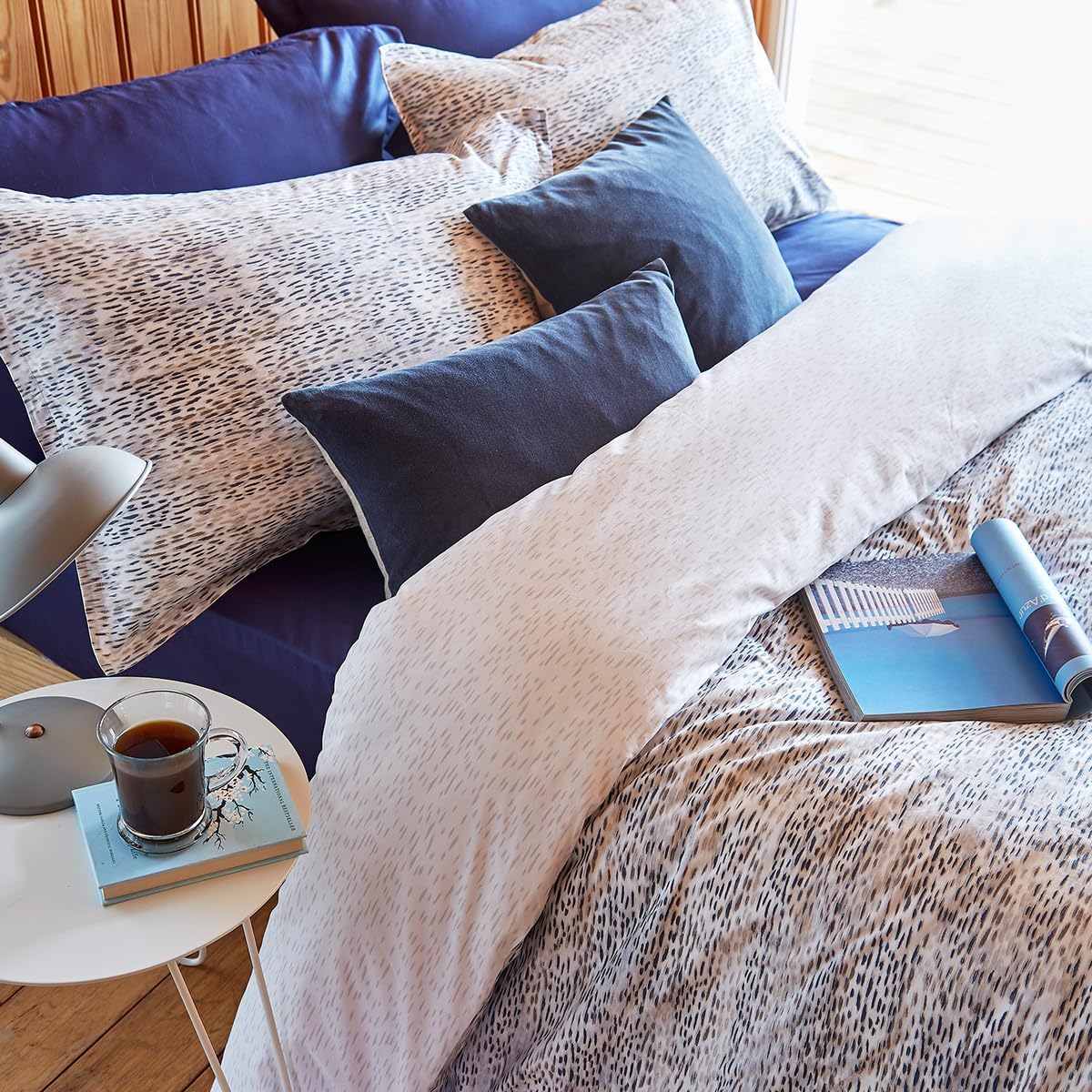 Lincove Pure Cashmere-Merino Wool Blanket - Warm & Soft Throw Blanket - 74"x55" Comfortable and Cozy Throw Blankets for Couch, Sofa, or Chair - Lightweight and Classic Throws - Sapphire