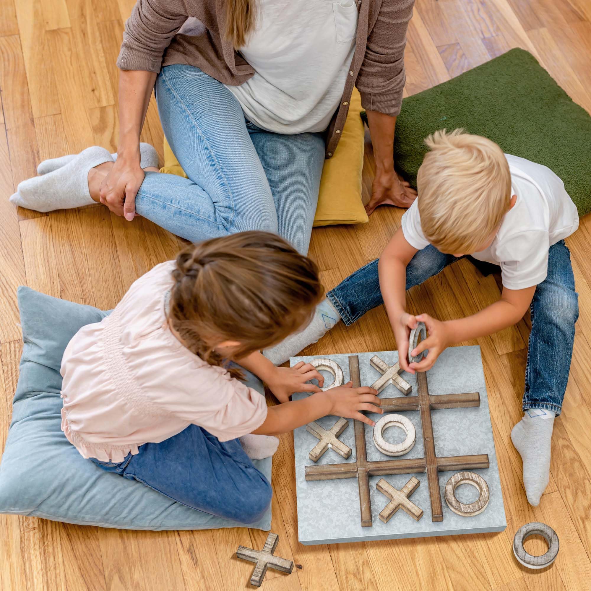 Magnetic Tic Tac Toe Board Game Set Wall Mounted Coffee Table Decor