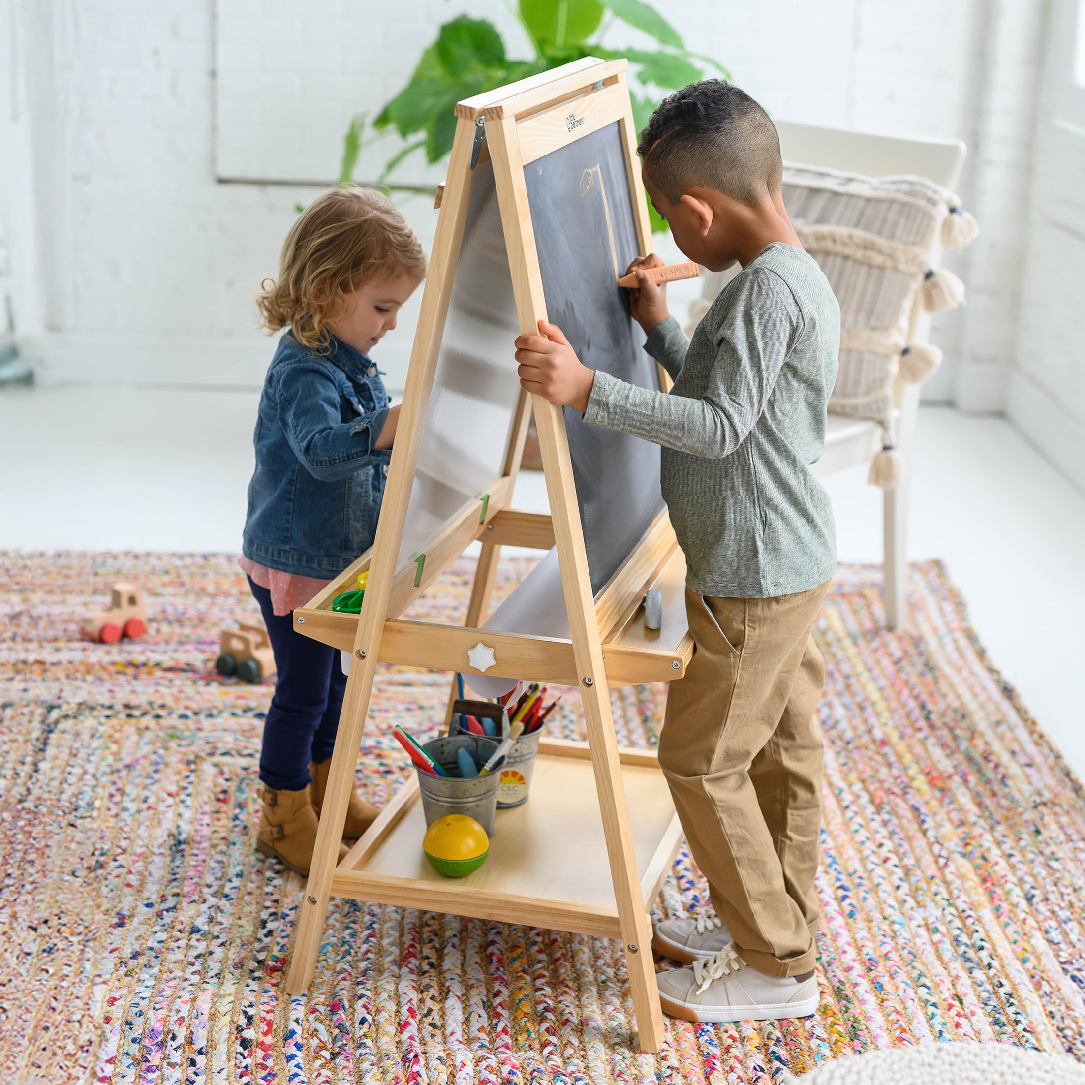 Little Partners Folding EZ Painting Easel for Kids, Dual-Sided Art Easel for Kids Art Station, Folds Flat with Chalkboard, Dry Erase Whiteboard, Paper, Eraser, Paint Cups, Shelf (Natural)