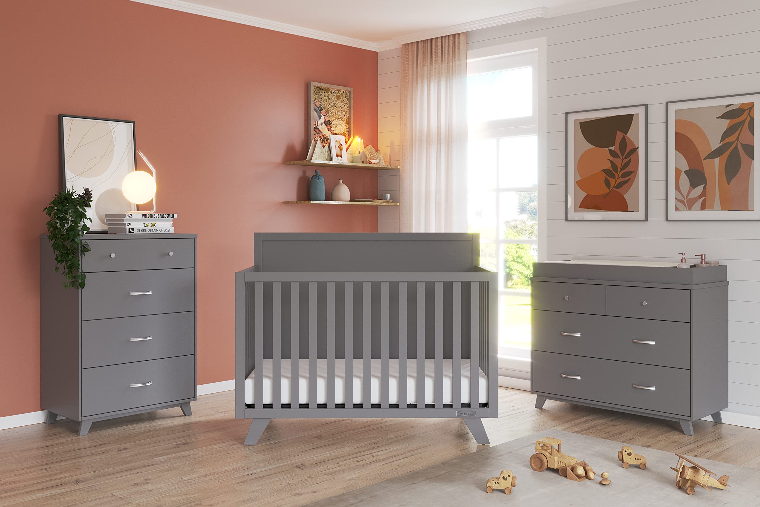 4-in-1 Convertible Crib with Flat Top and Adjustable Mattress