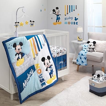 Disney Classic Pooh 3-Piece Baby Gift Set – Musical Mobile