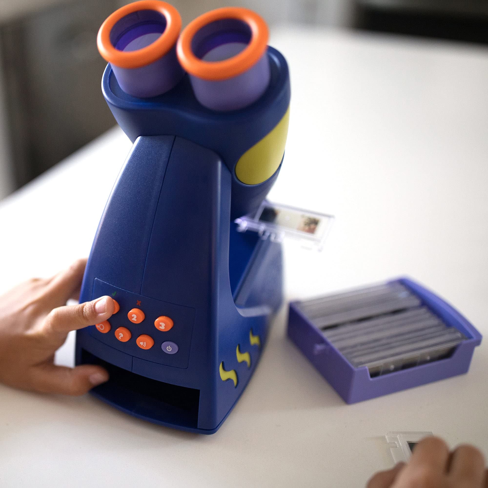 GeoSafari Jr. Talking Microscope Featuring Bindi Irwin: Microscope for Kids