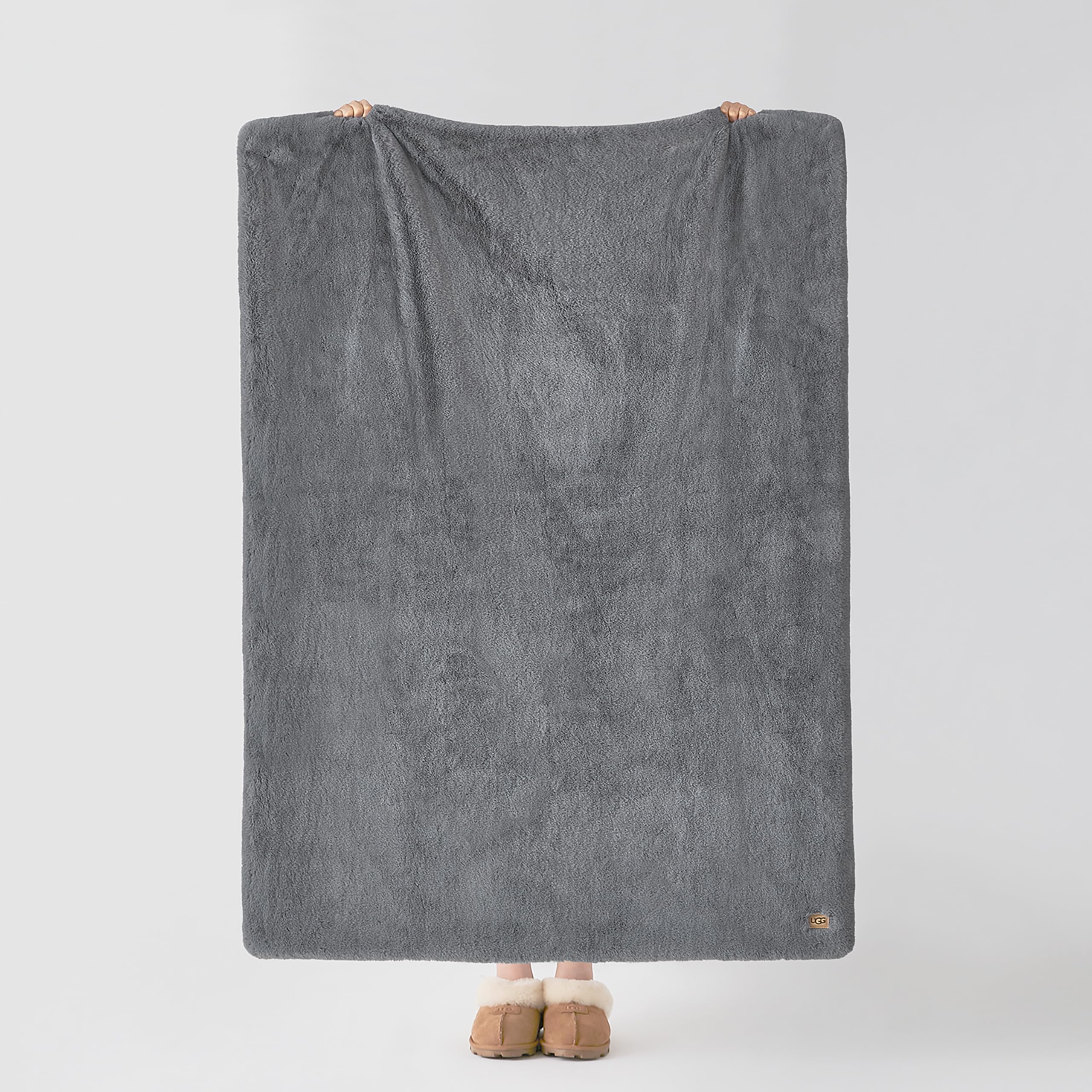 Euphoria Plush Faux Fur Throw Blanket Medium Weight Reversible Luxury Soft