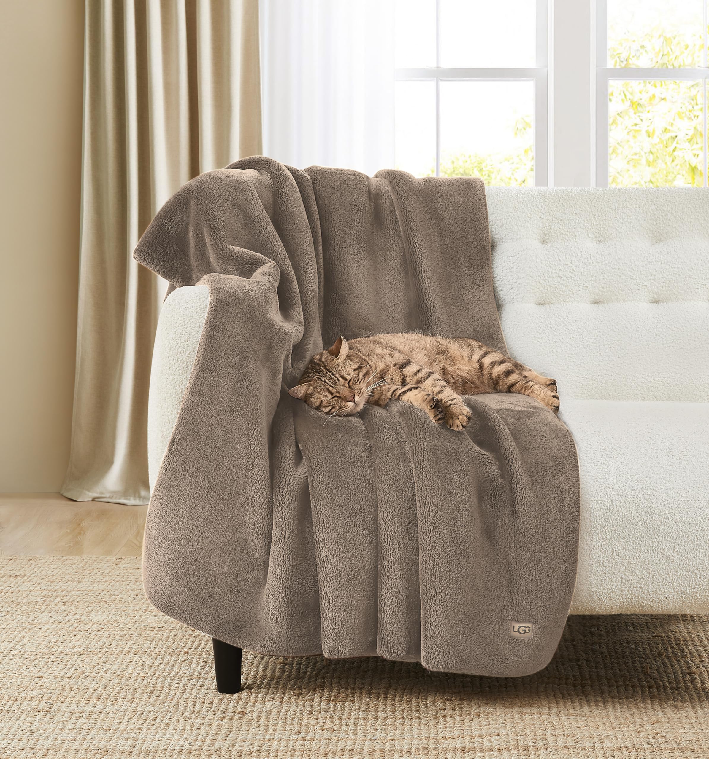 Whitecap Plush Throw Blanket Fleece Lightweight Soft Throw for Couch or Bed