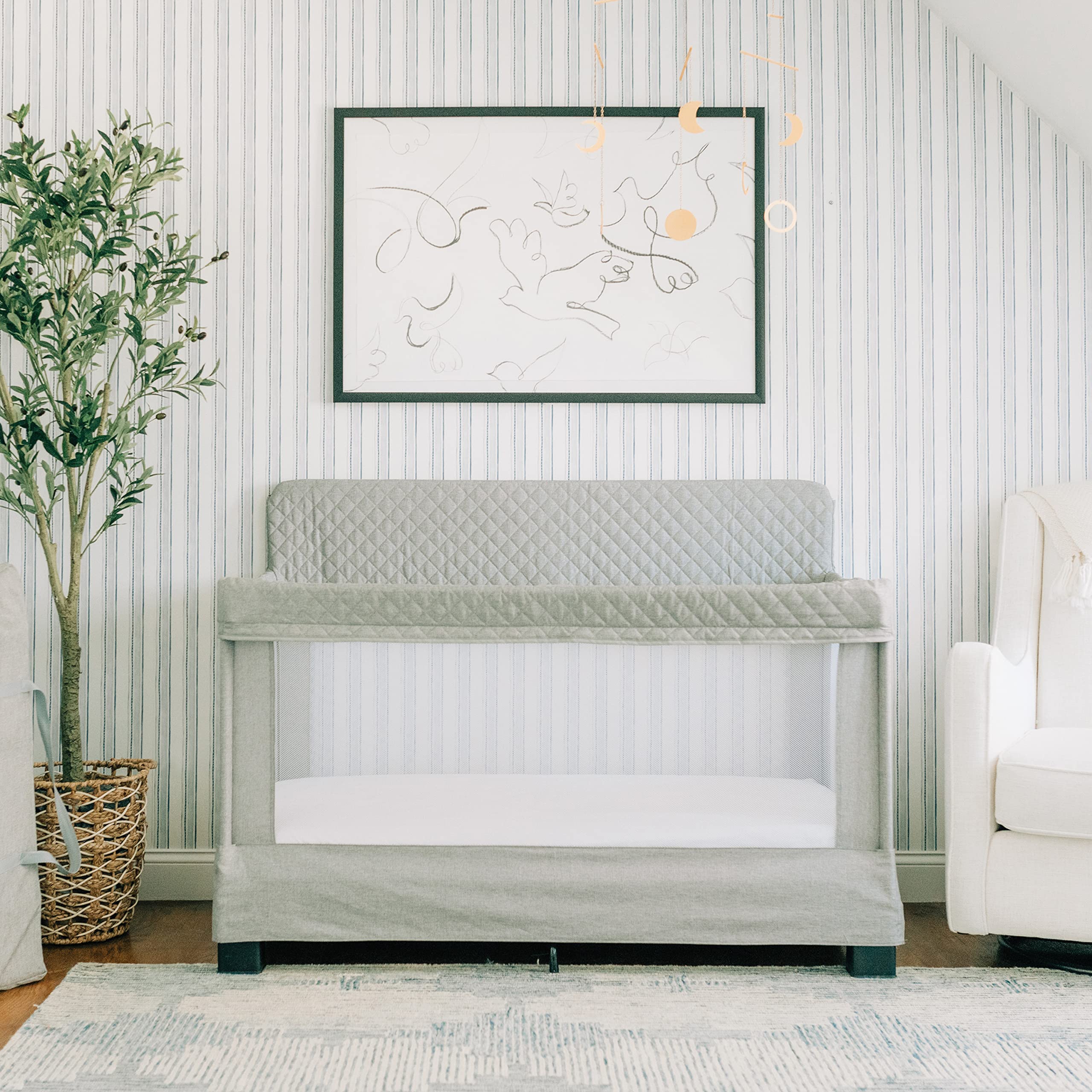 Horizon Full Size Crib, Breathable Mesh Walls, Tool-Free Assembly