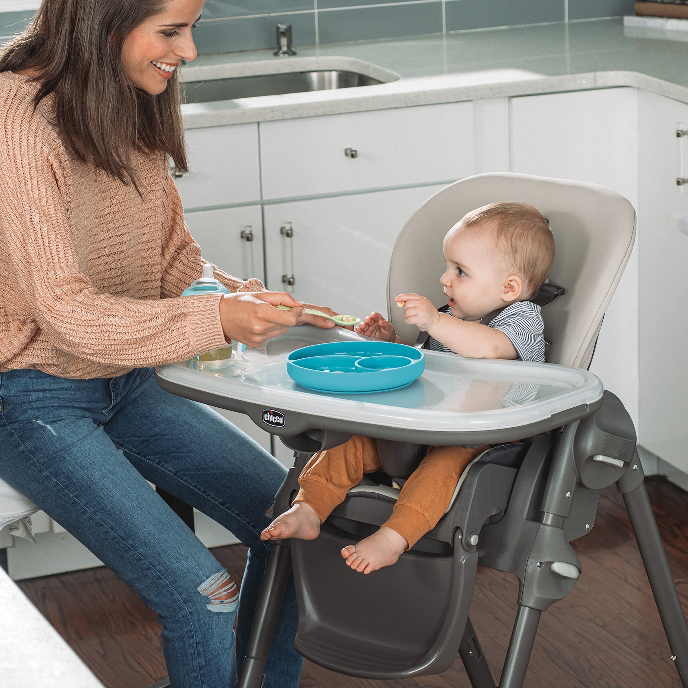 Space-Saving Foldable High Chair with Multi-Position Recline and Height Adjustment