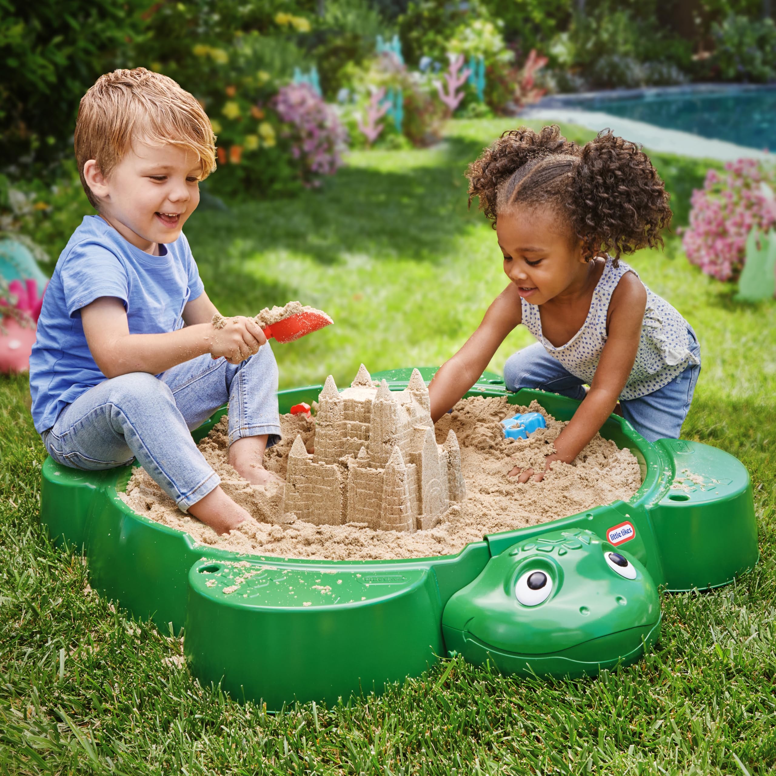 Turtle Sandbox with Lid and Seats for Kids