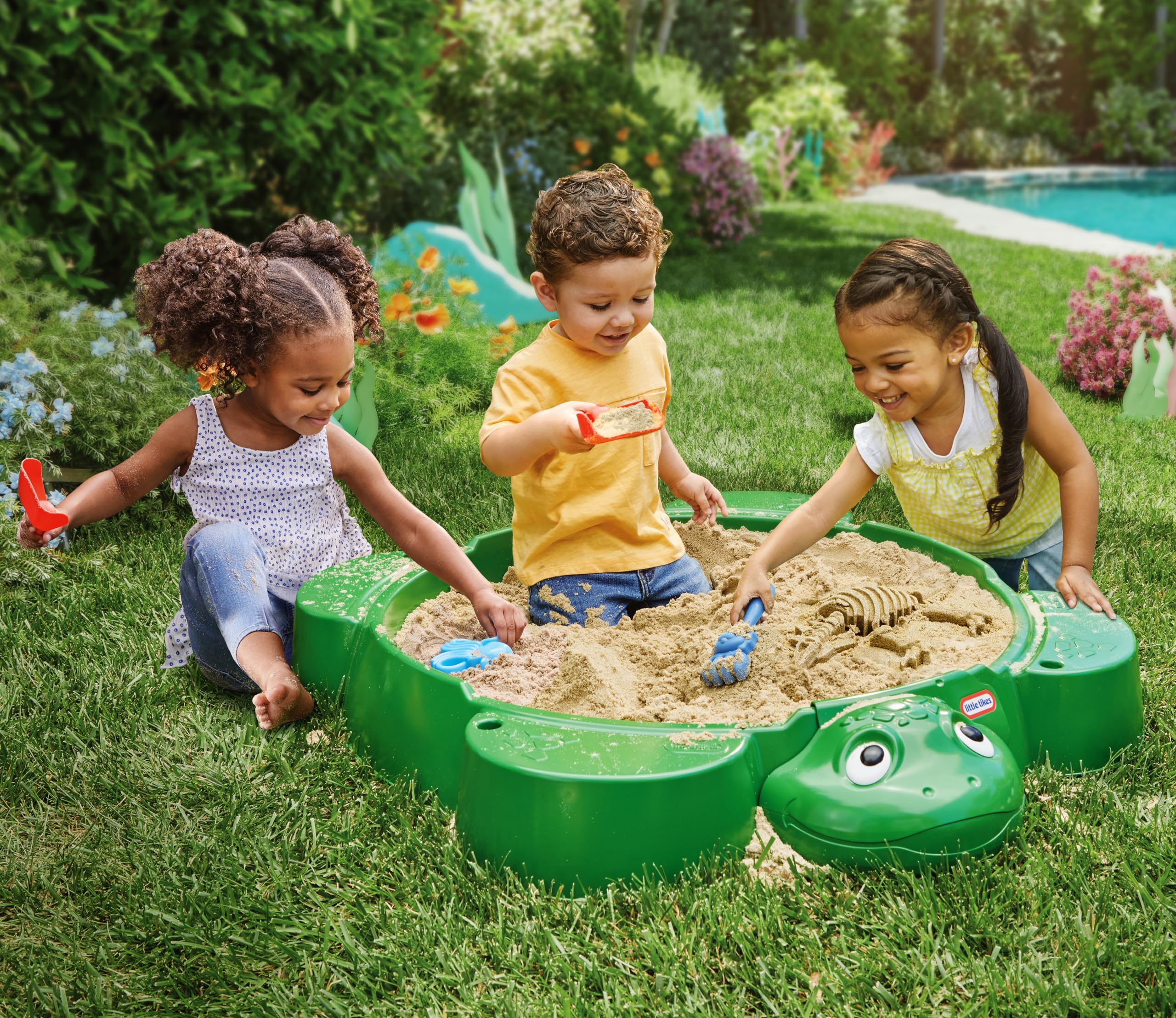 Turtle Sandbox with Lid and Seats for Kids