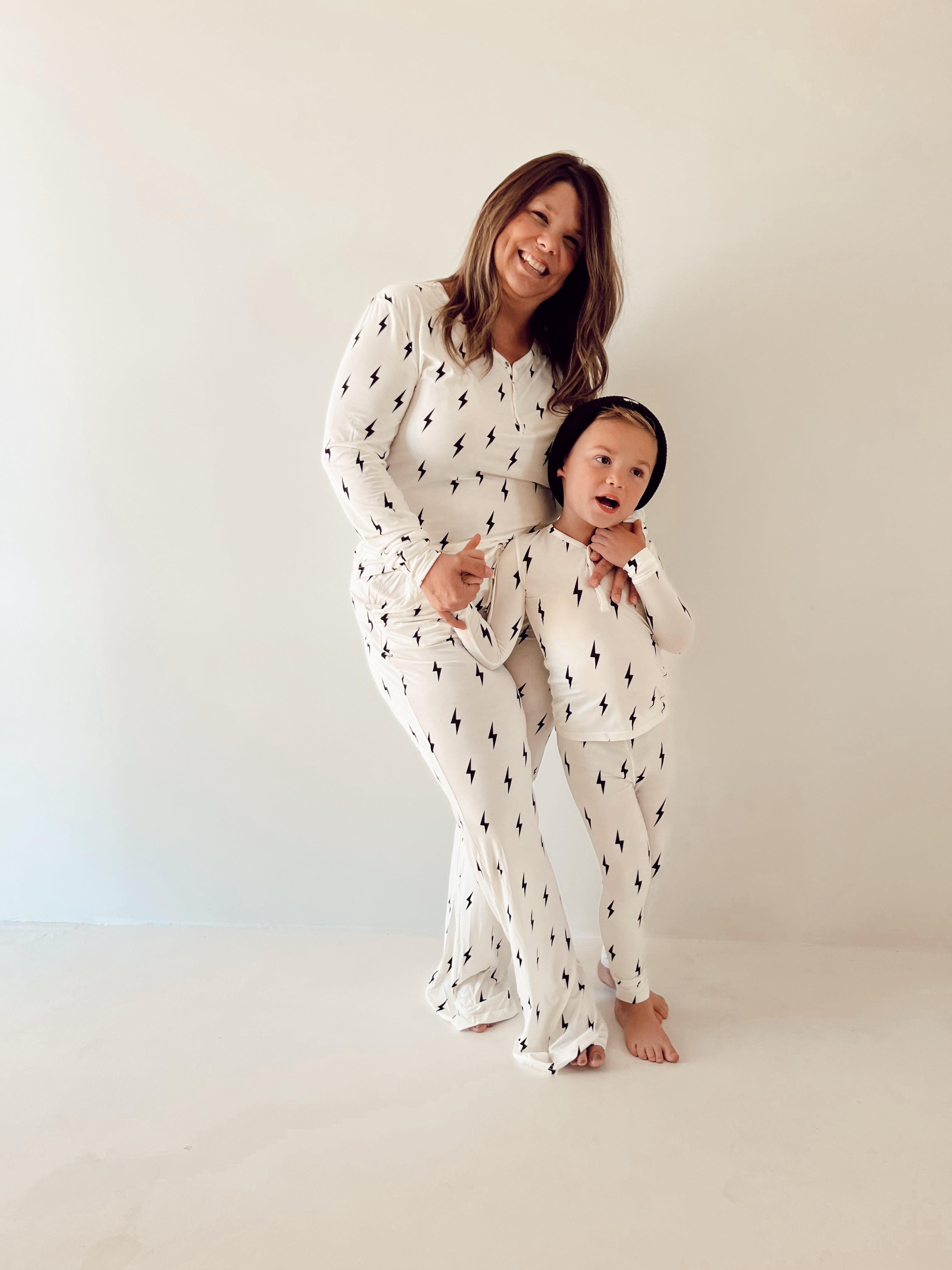 Women's Long Sleeve Bamboo Pajama | White & Black Lightning Bolt