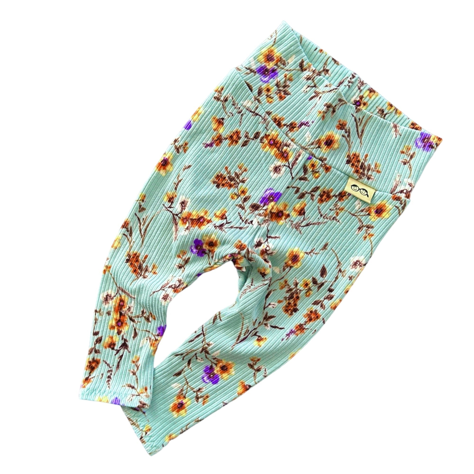Dried Floral on Sage Ribbed Lounge Set