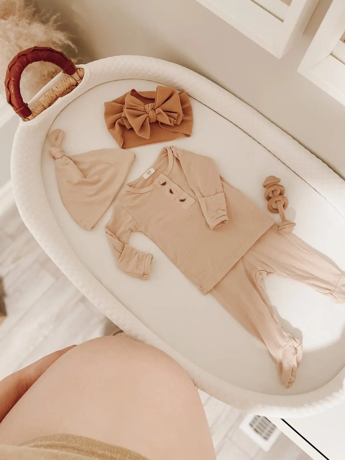 Top and Bottom Outfit Set Gender-Neutral Newborn Clothes - Sand