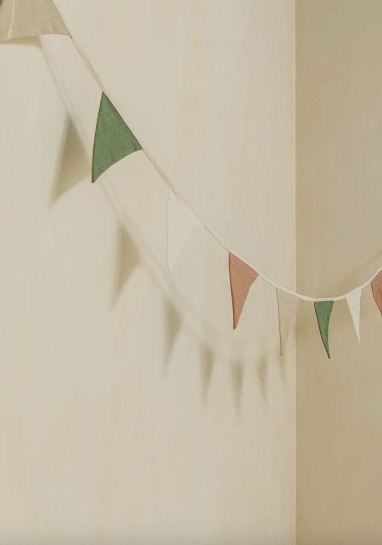 Pennant Garland - Kanyon