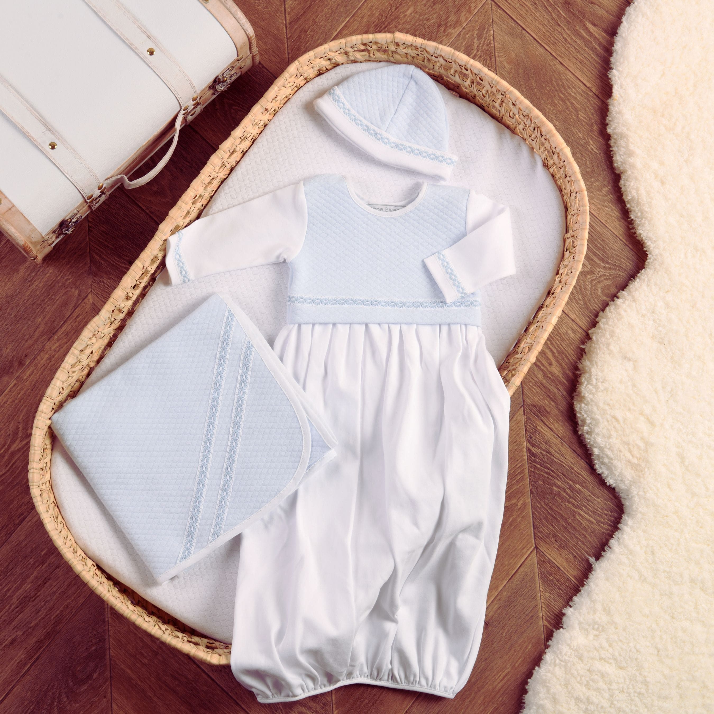 Boys White & Blue Quilted Cotton Gown Set (3)